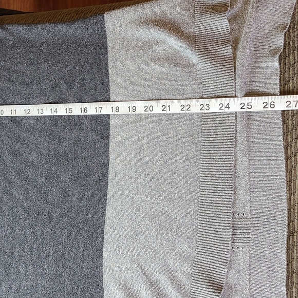 a.n.a Colorblock Sweater - Picture 11 of 13